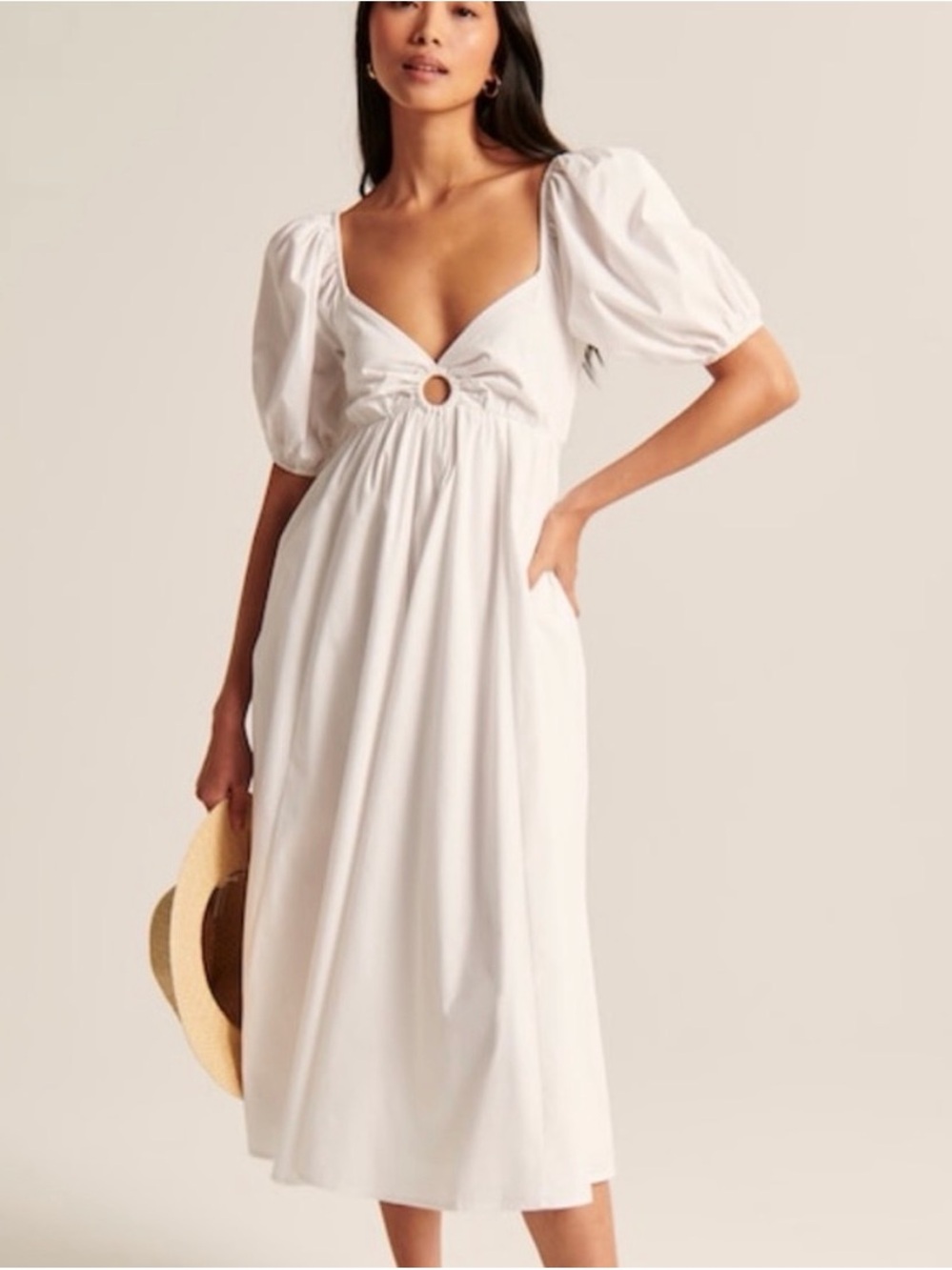 Abercrombie White Puff-Sleeve
Midi Dress with Front Ring
Detail - S